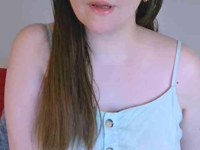 CurvyMasha webcam
