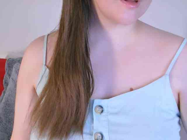 CurvyMasha webcam