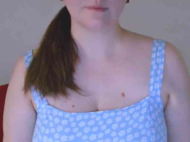 CurvyMasha webcam