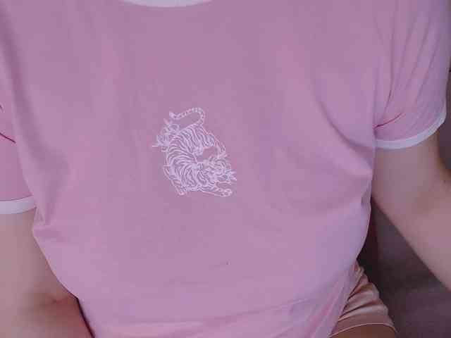 CurvyMasha webcam