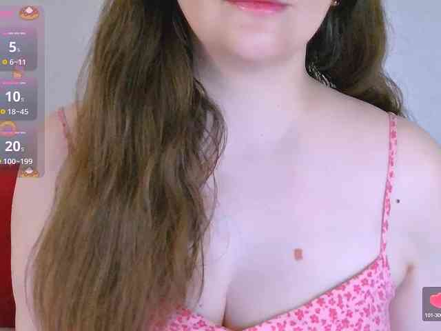 CurvyMasha webcam