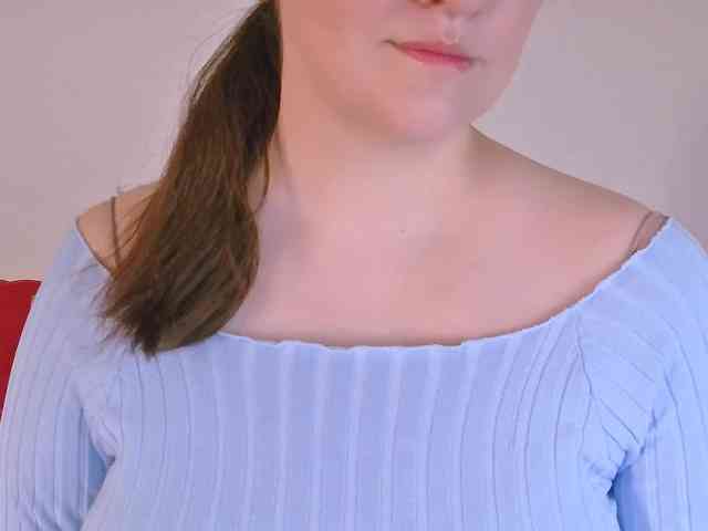 CurvyMasha webcam