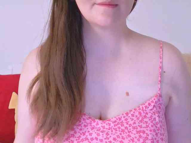 CurvyMasha webcam