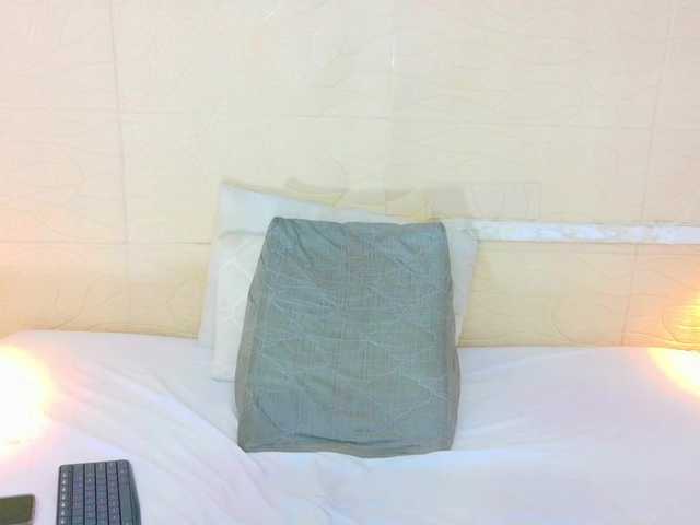 Slim-chocobar18's BongaCams show and profile