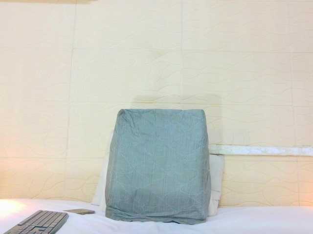 Slim-chocobar18's BongaCams show and profile