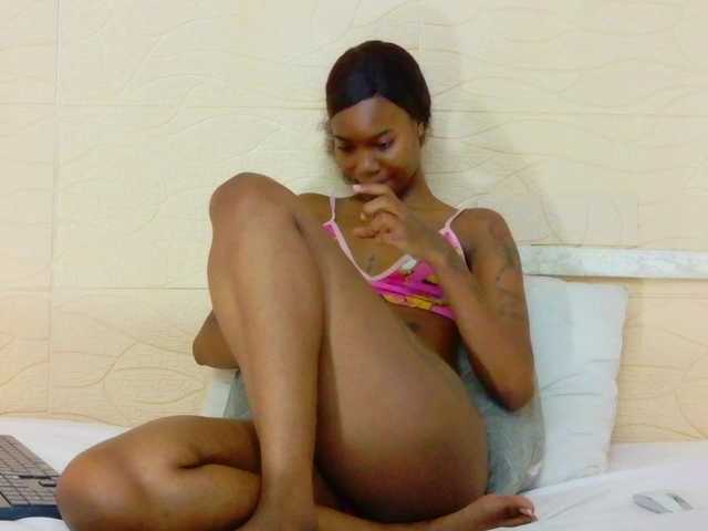 Slim-chocobar18's BongaCams show and profile