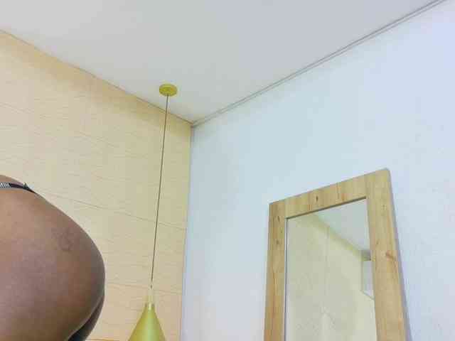 Slim-chocobar18 webcam