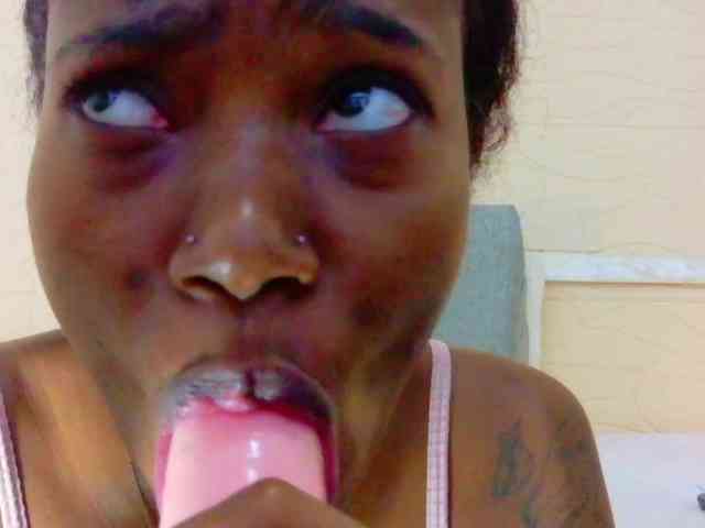 Slim-chocobar18 webcam