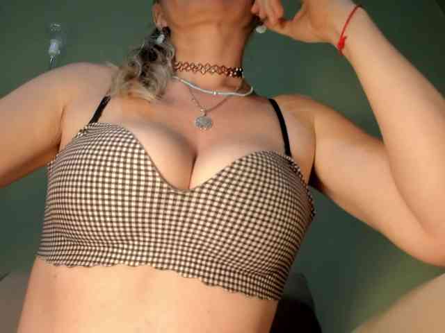 Mspurrfect webcam