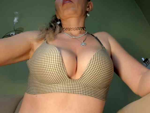 Mspurrfect webcam
