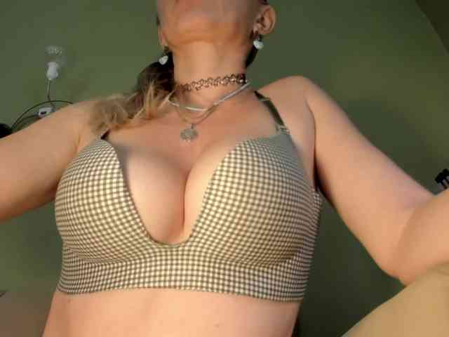Mspurrfect webcam