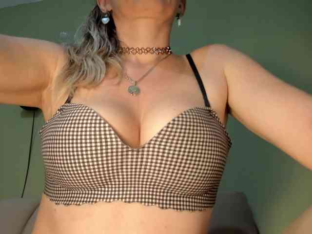 Mspurrfect webcam