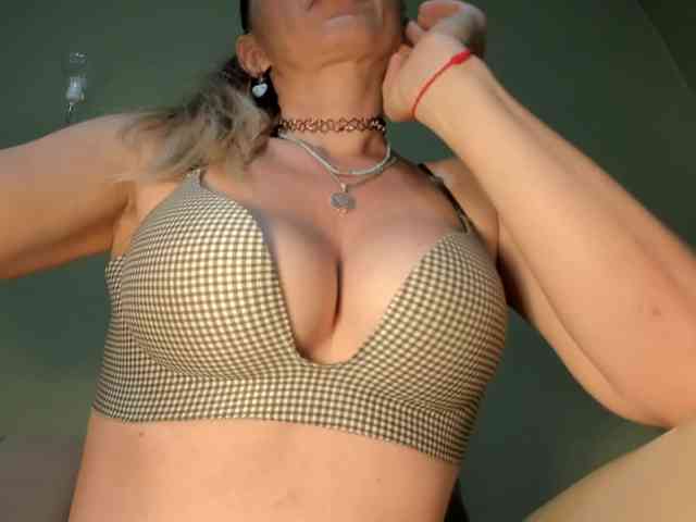 Mspurrfect webcam