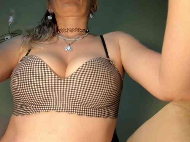 Mspurrfect webcam