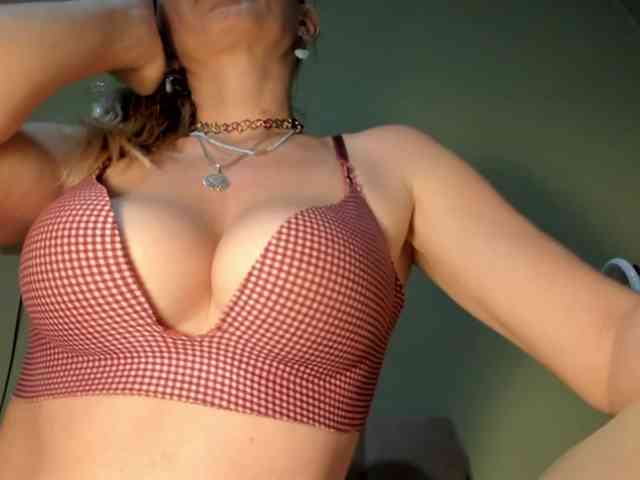 Mspurrfect webcam
