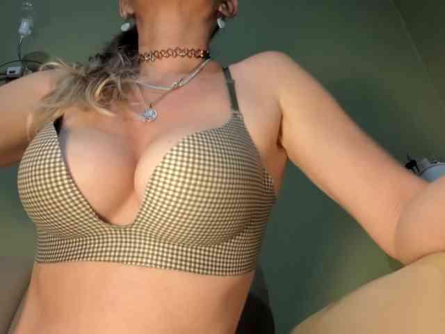 Mspurrfect webcam