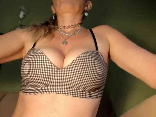Mspurrfect webcam