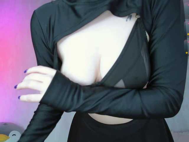 Oktaviya's BongaCams profile