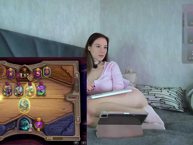 Oktaviya's BongaCams show and profile