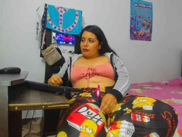 yournaughtyandsexyprince webcam