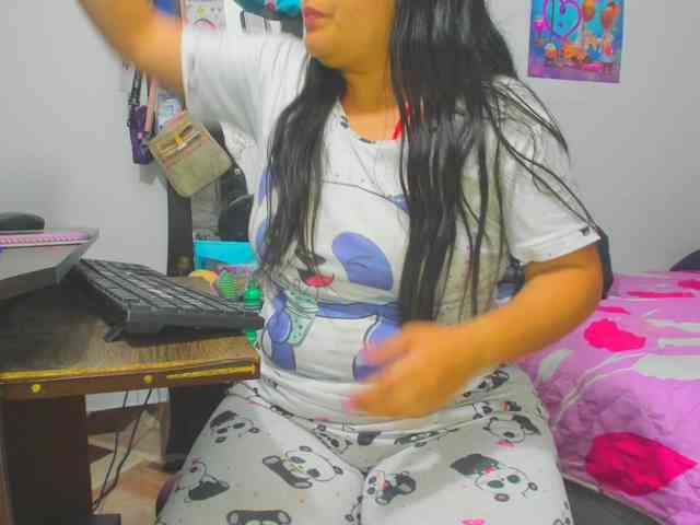 yournaughtyandsexyprince webcam