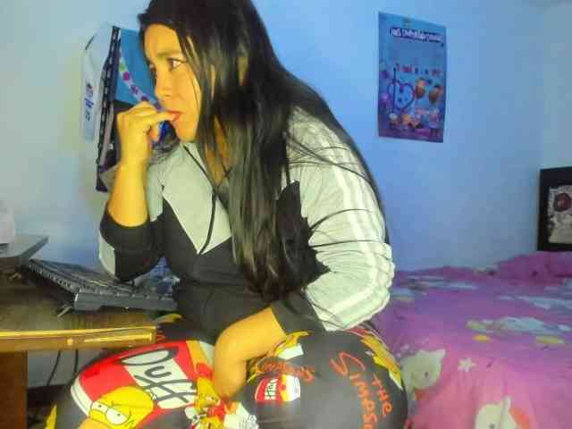 yournaughtyandsexyprince webcam