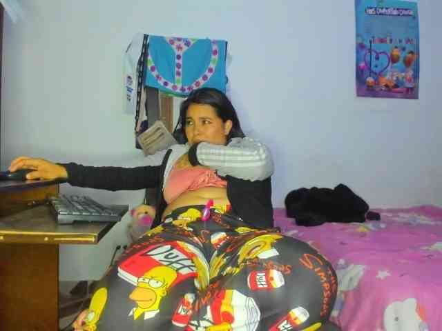 yournaughtyandsexyprince webcam