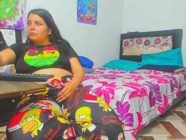 yournaughtyandsexyprince webcam