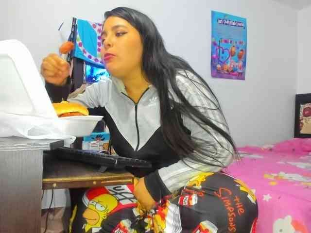 yournaughtyandsexyprince webcam