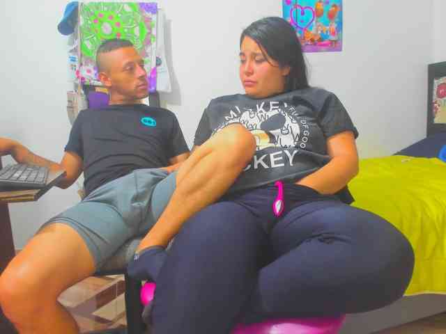 yournaughtyandsexyprince webcam