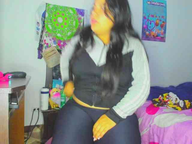 yournaughtyandsexyprince webcam