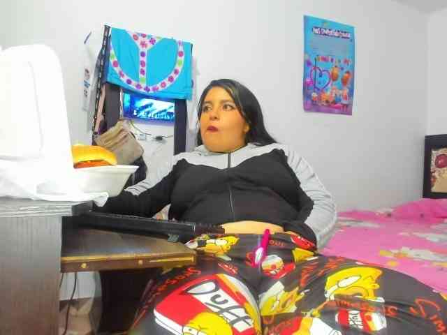 yournaughtyandsexyprince webcam