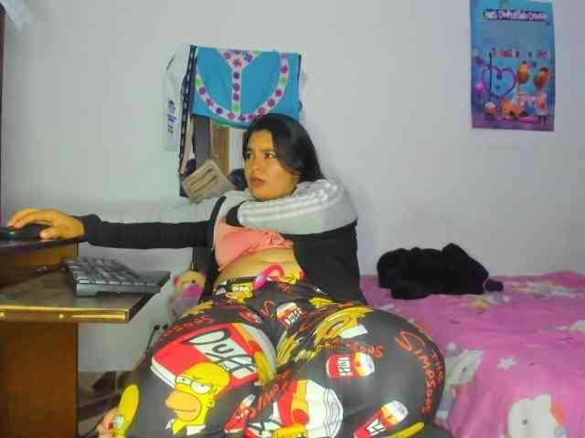 yournaughtyandsexyprince webcam