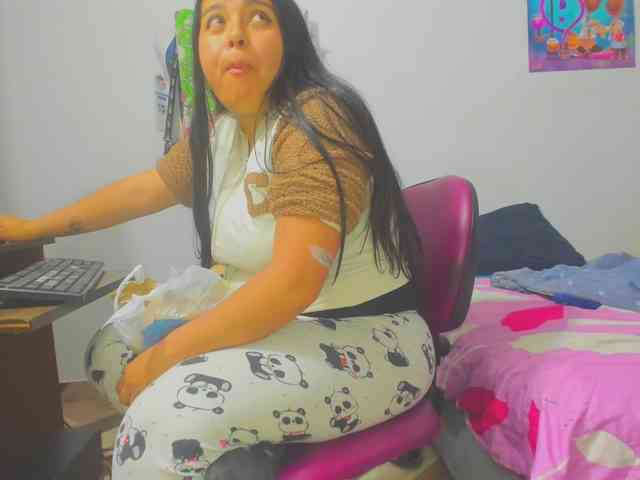 yournaughtyandsexyprince webcam