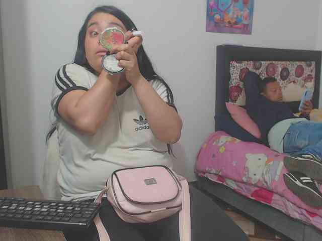 yournaughtyandsexyprince webcam