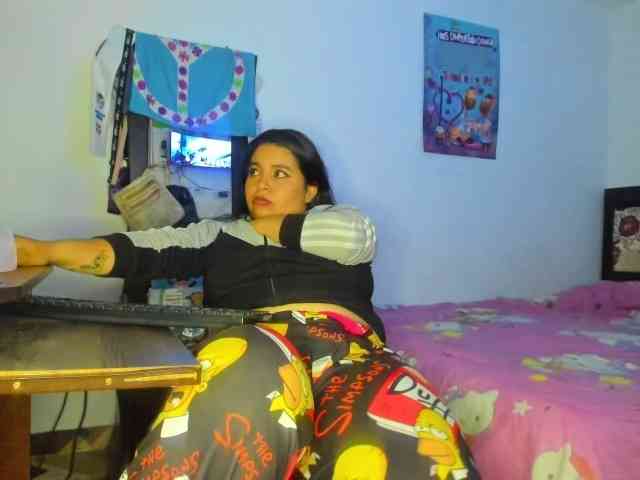 yournaughtyandsexyprince webcam