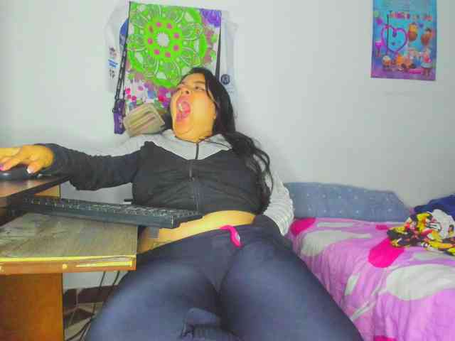 yournaughtyandsexyprince webcam