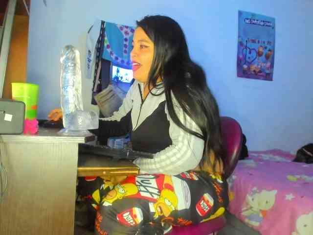 yournaughtyandsexyprince webcam