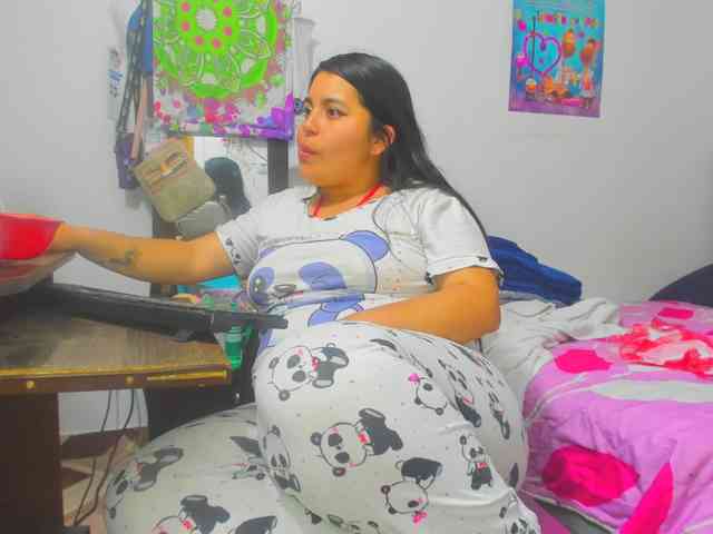 yournaughtyandsexyprince webcam