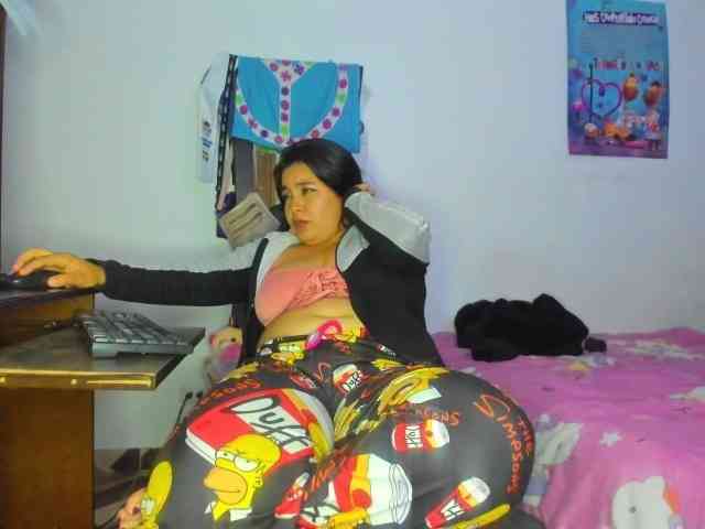 yournaughtyandsexyprince webcam