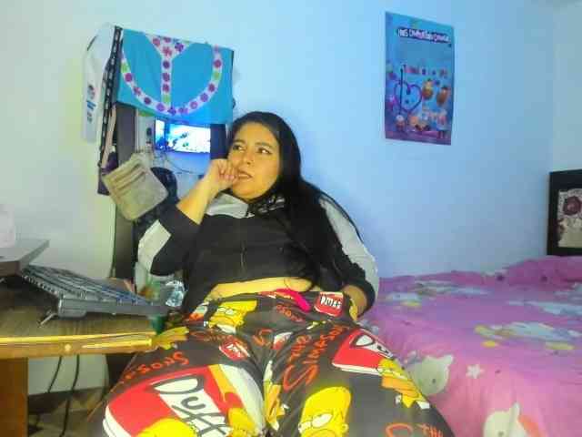 yournaughtyandsexyprince webcam