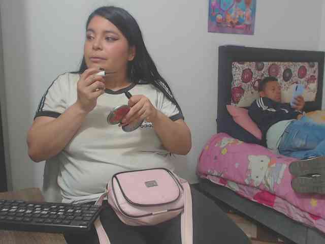 yournaughtyandsexyprince webcam