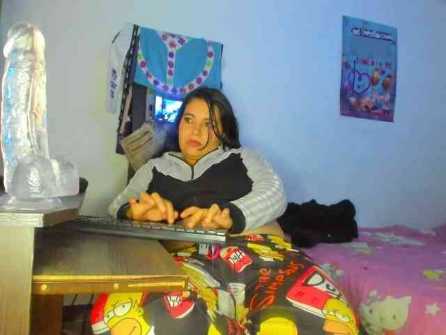 yournaughtyandsexyprince webcam