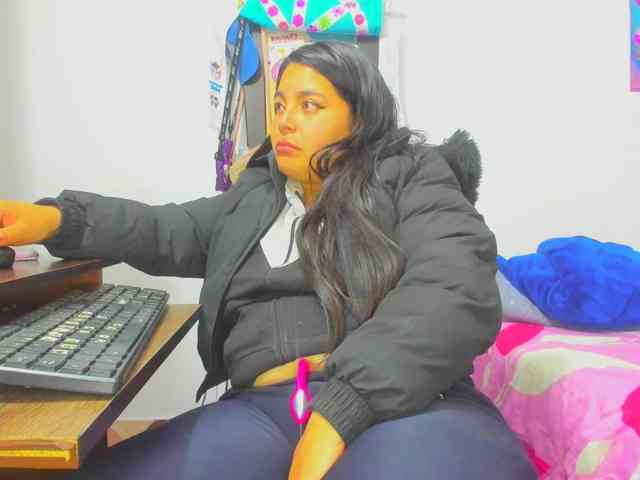 yournaughtyandsexyprince webcam