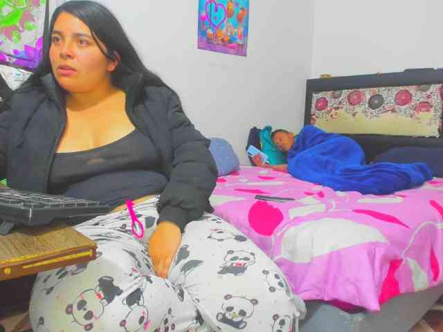 yournaughtyandsexyprince webcam