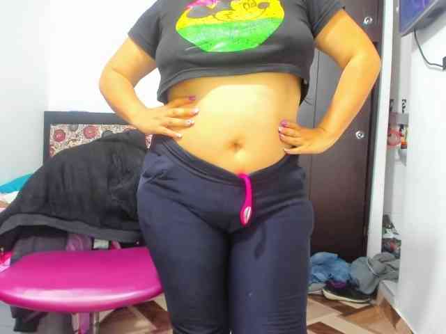 yournaughtyandsexyprince webcam