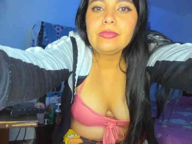 yournaughtyandsexyprince webcam