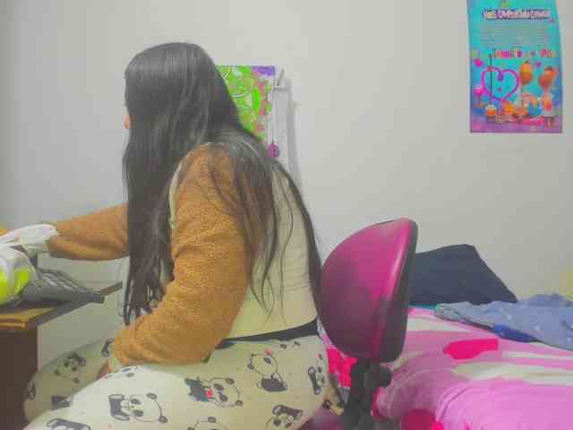 yournaughtyandsexyprince webcam