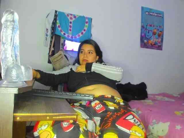 yournaughtyandsexyprince webcam