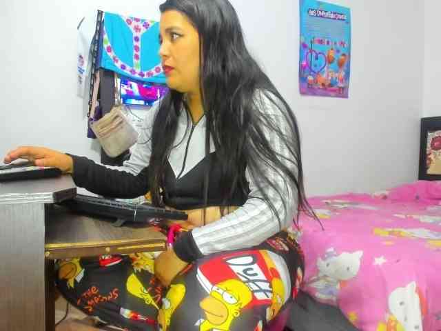 yournaughtyandsexyprince webcam